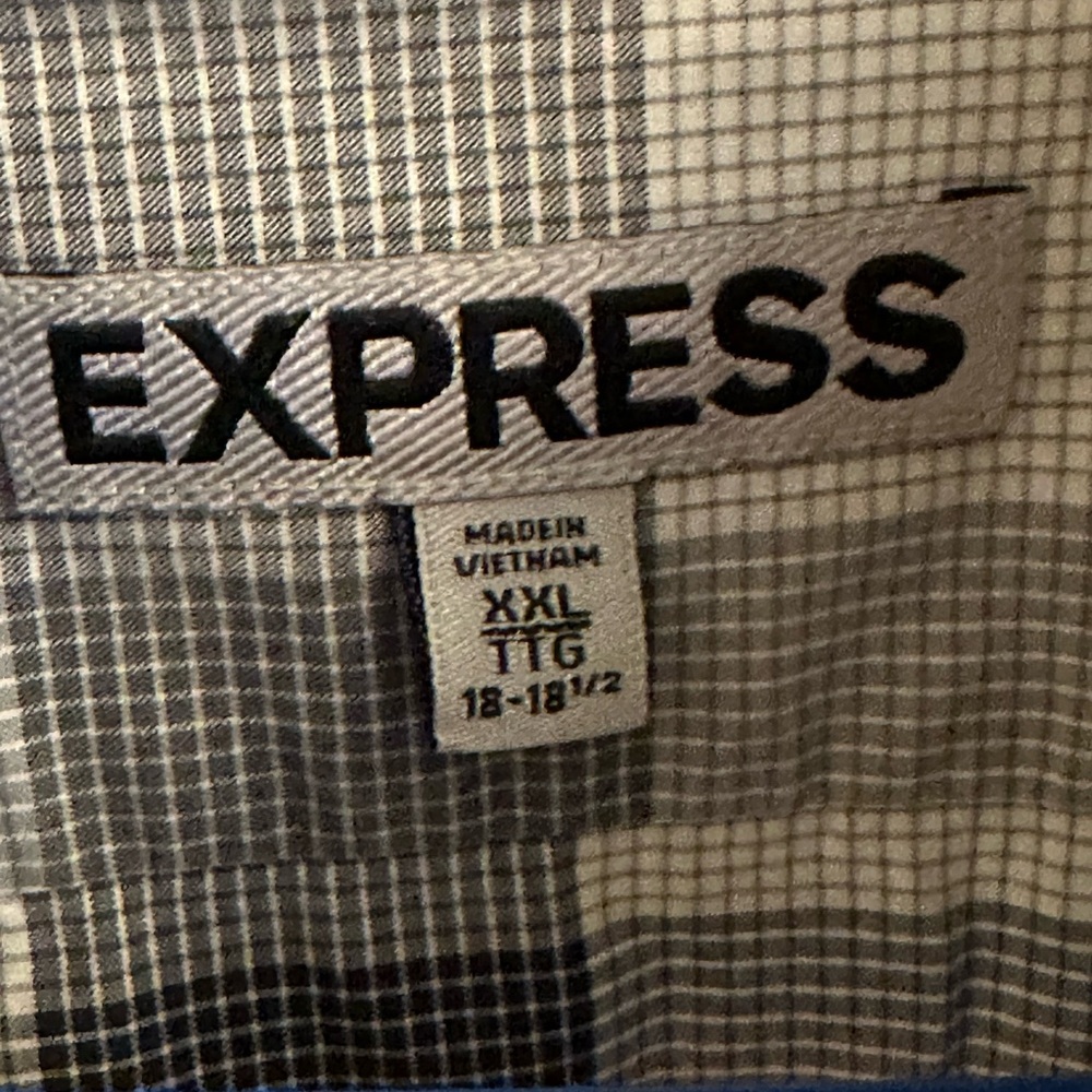 Express Gray Checkered Men's button down shirt - Picture 3 of 9